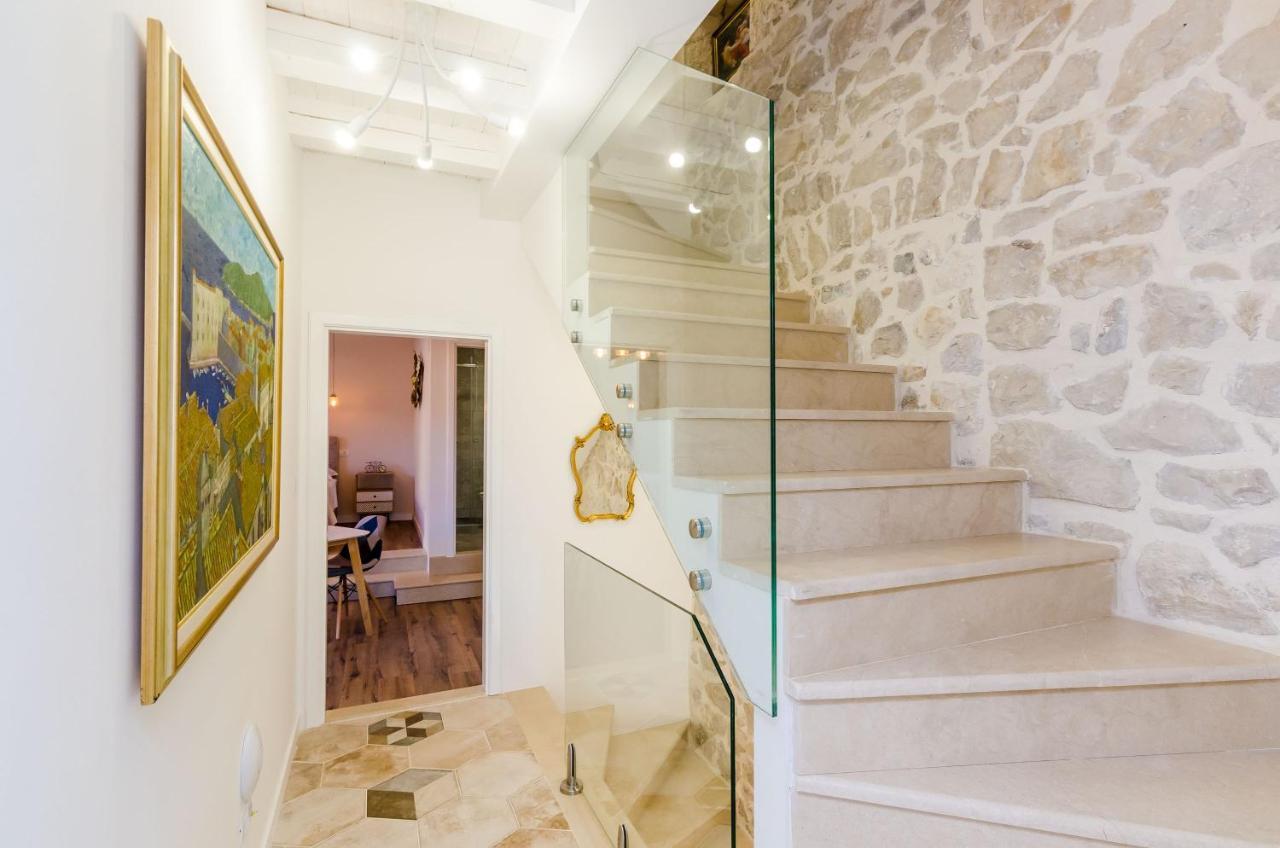 Apartments Villa Agava 챠브타트 외부 사진