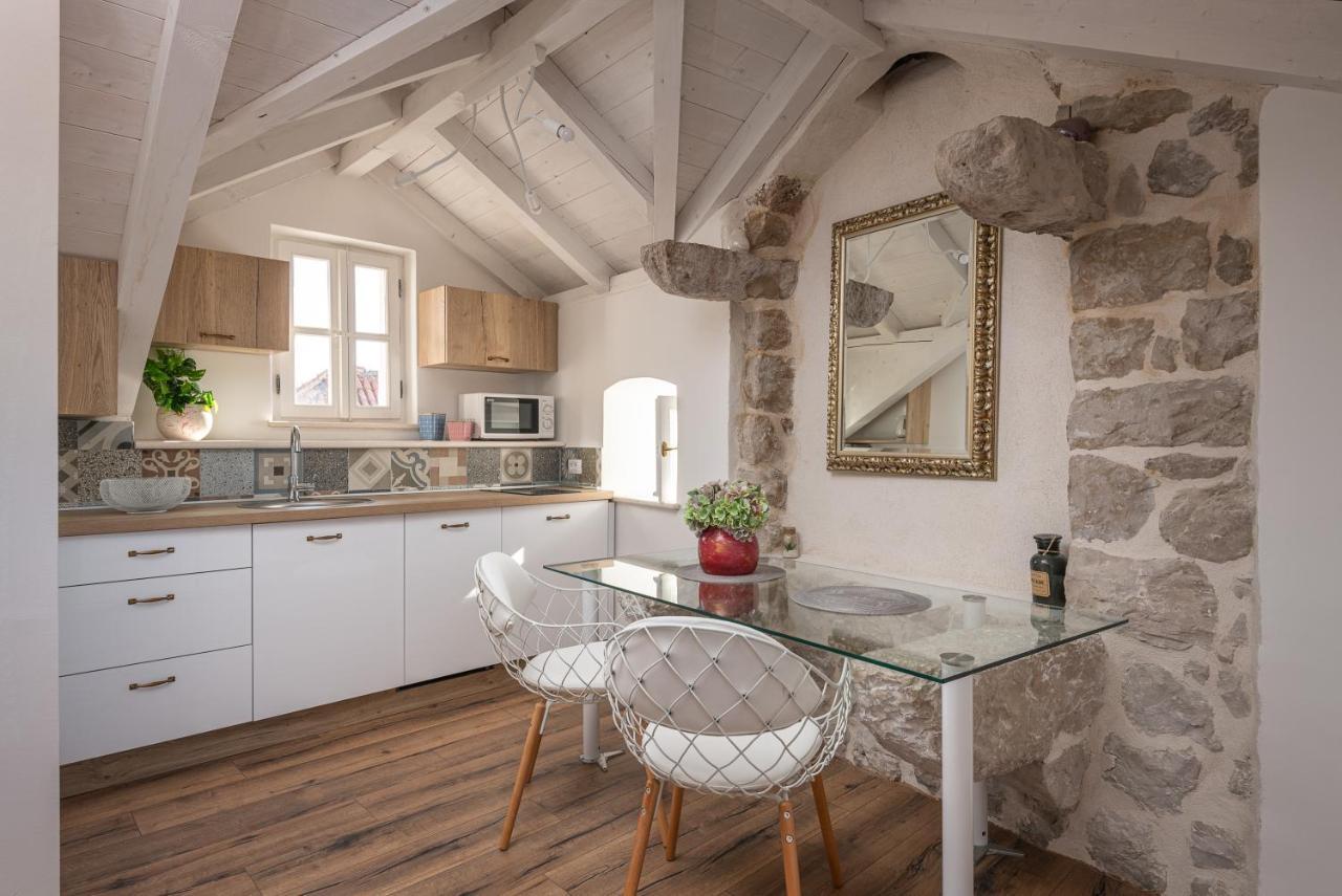 Apartments Villa Agava 챠브타트 외부 사진