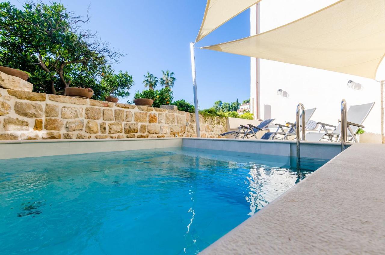 Apartments Villa Agava 챠브타트 외부 사진