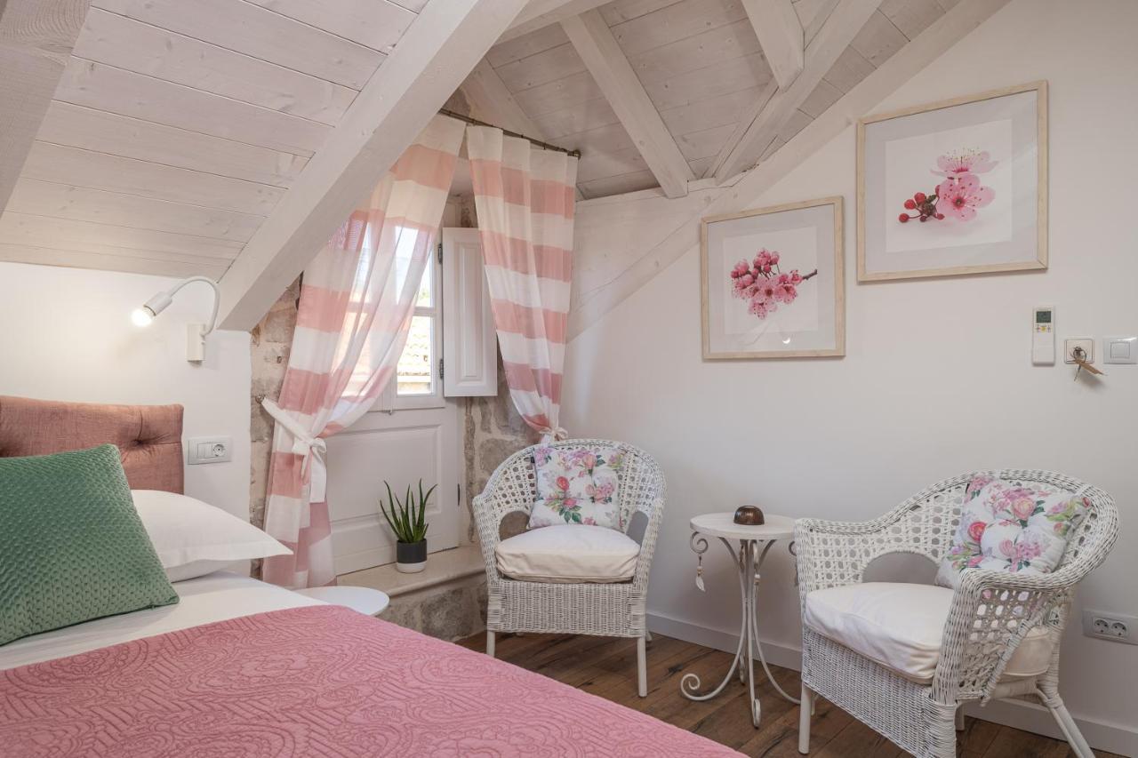 Apartments Villa Agava 챠브타트 외부 사진