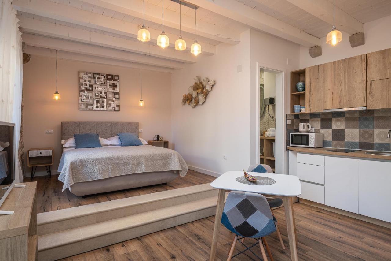 Apartments Villa Agava 챠브타트 외부 사진