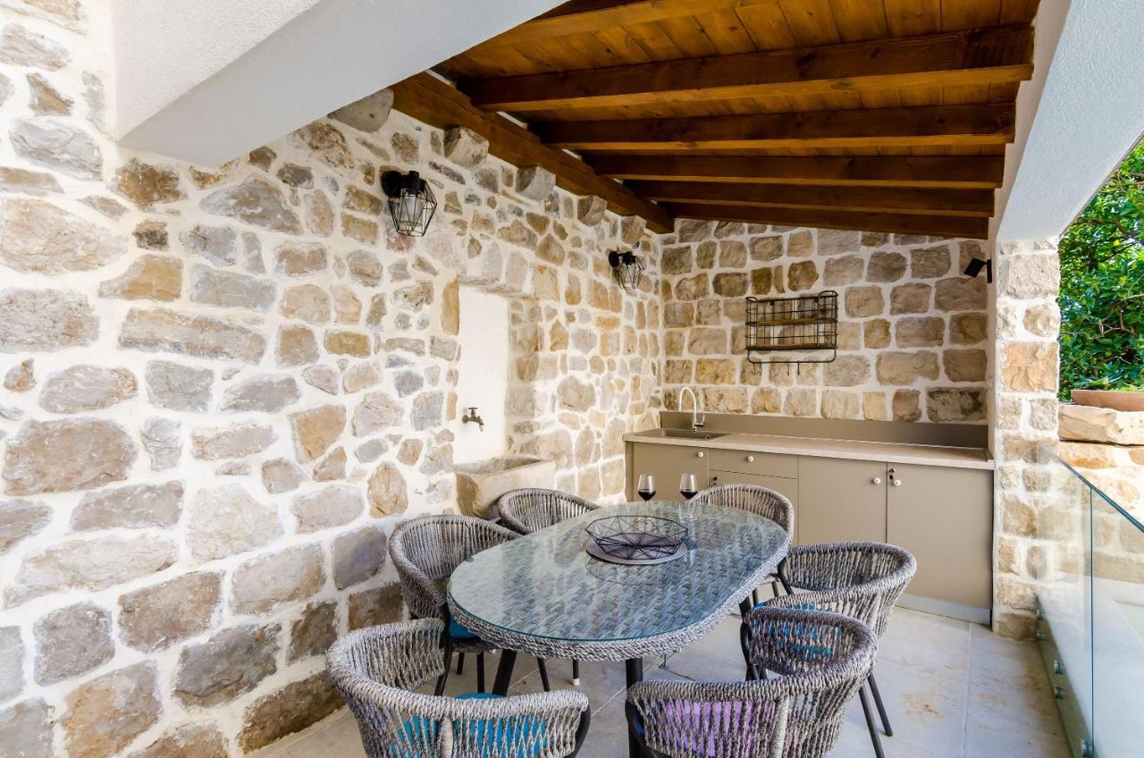 Apartments Villa Agava 챠브타트 외부 사진