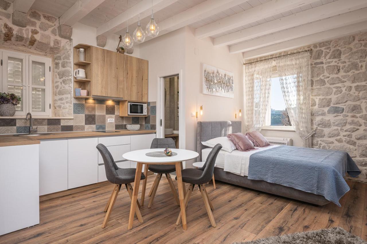 Apartments Villa Agava 챠브타트 외부 사진
