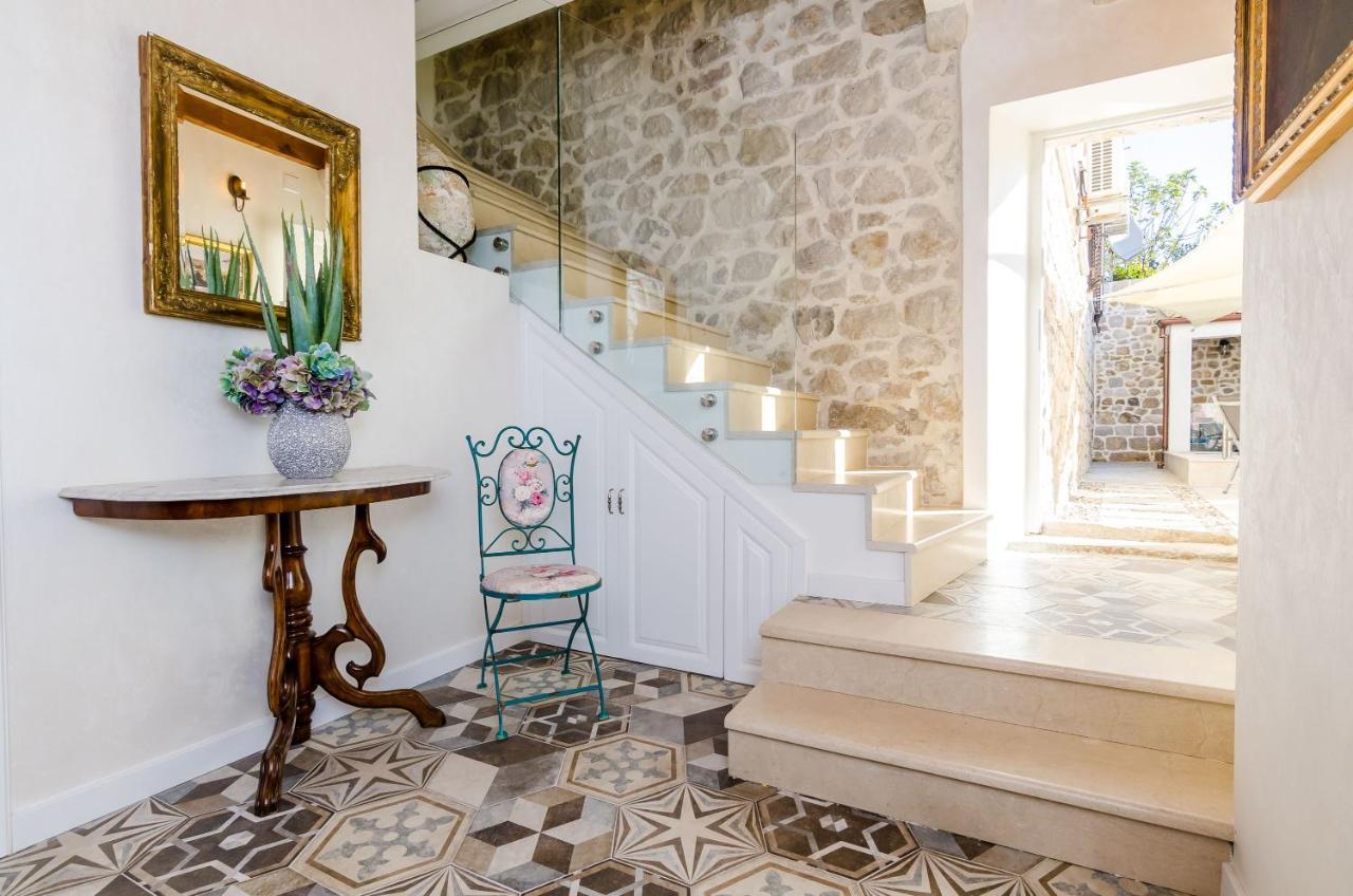 Apartments Villa Agava 챠브타트 외부 사진