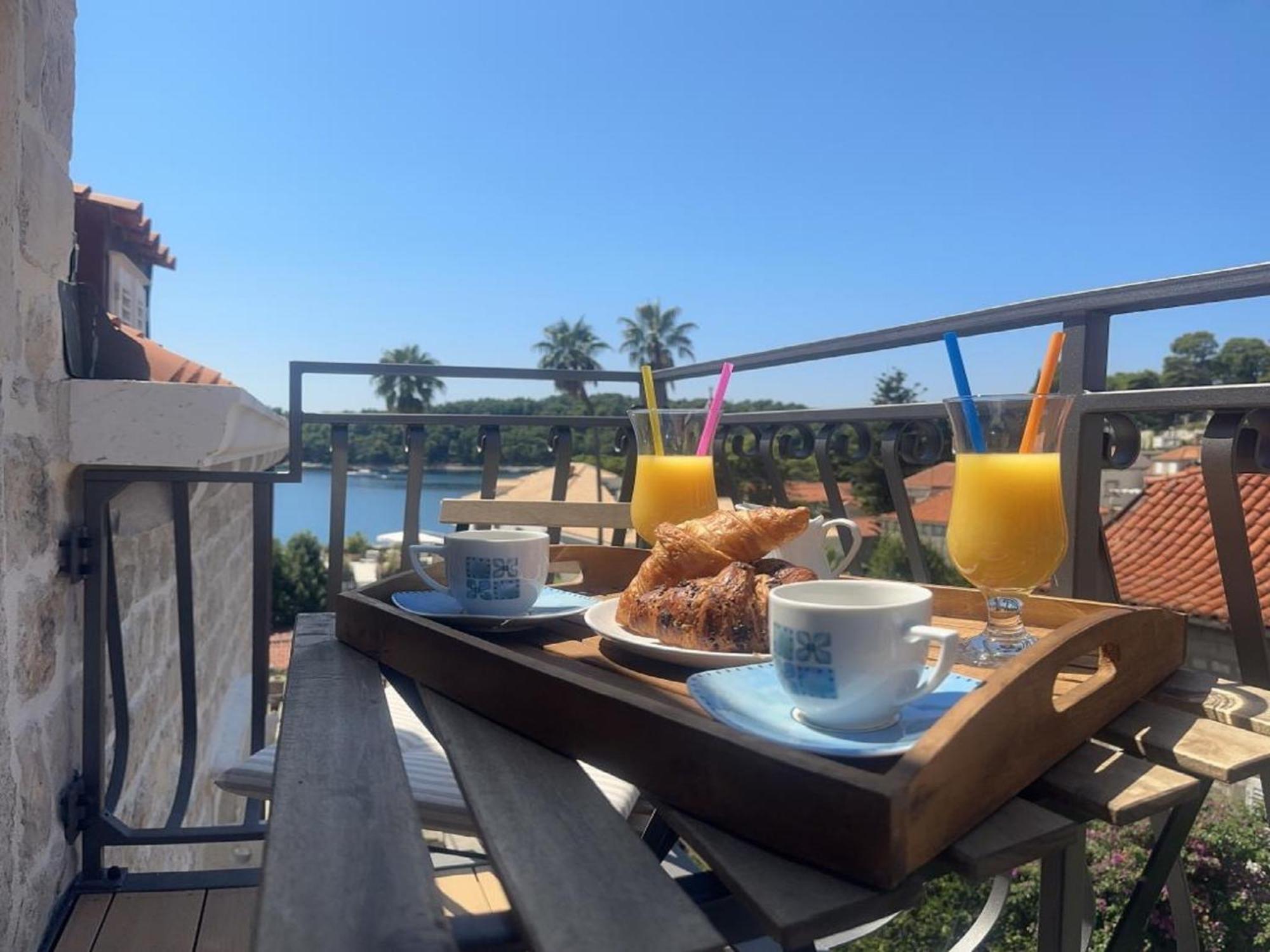 Apartments Villa Agava 챠브타트 외부 사진